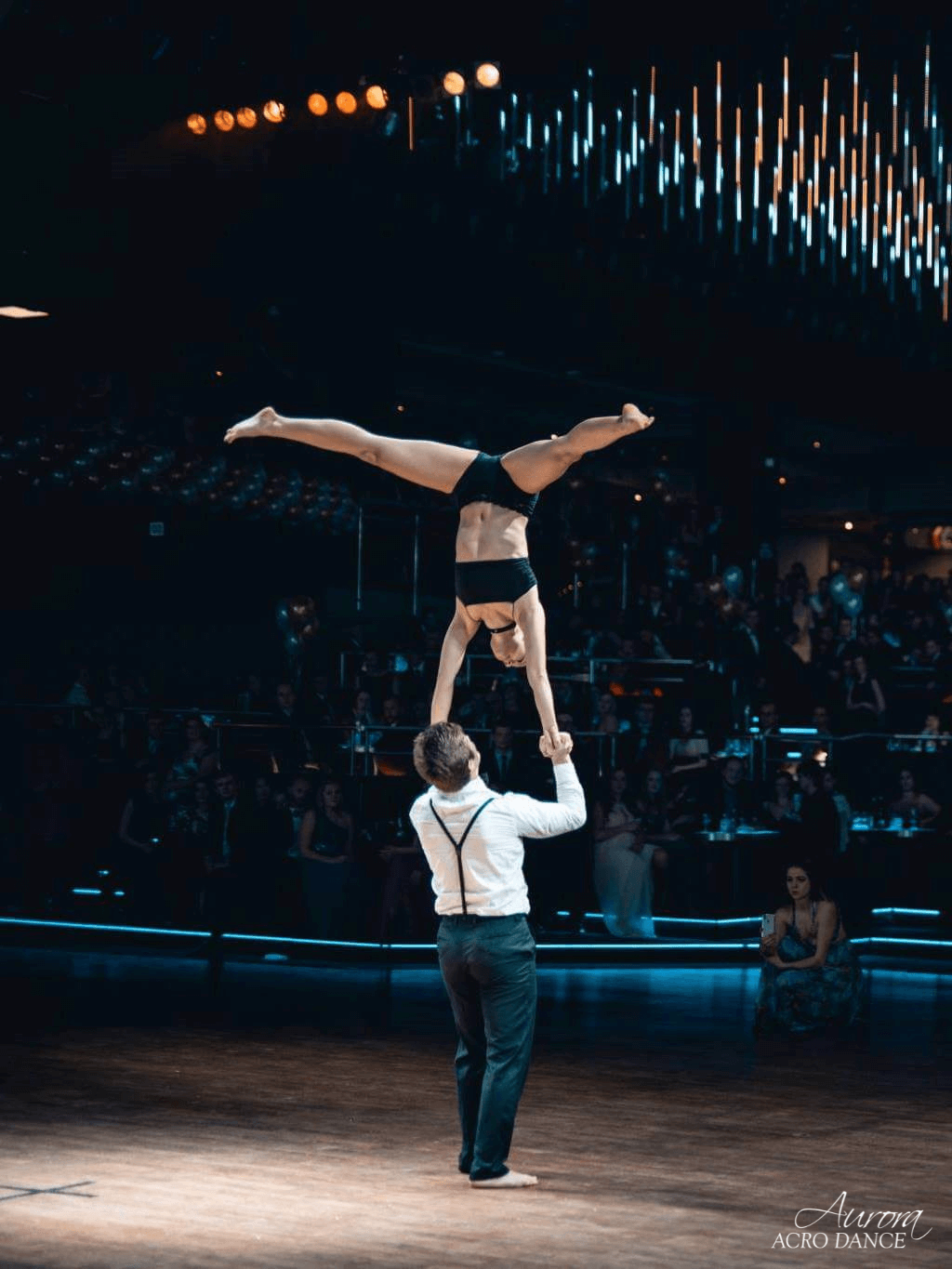 Akrobatické vystoupení - James Bond