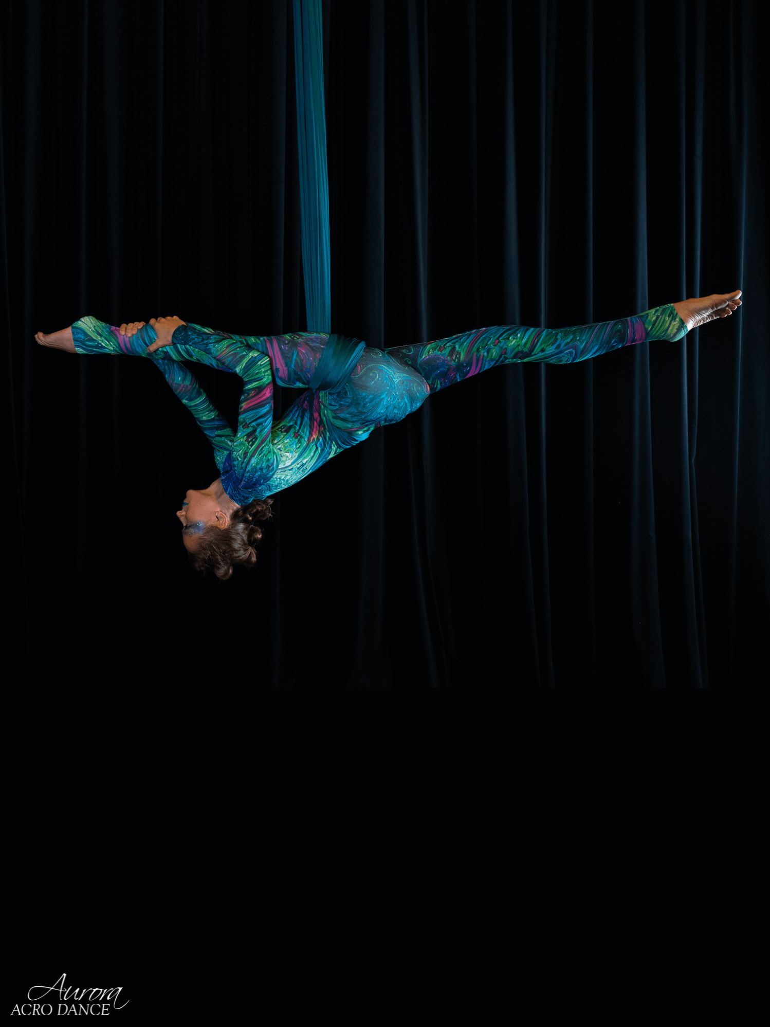 Akrobatické vystoupení - aerial hammock