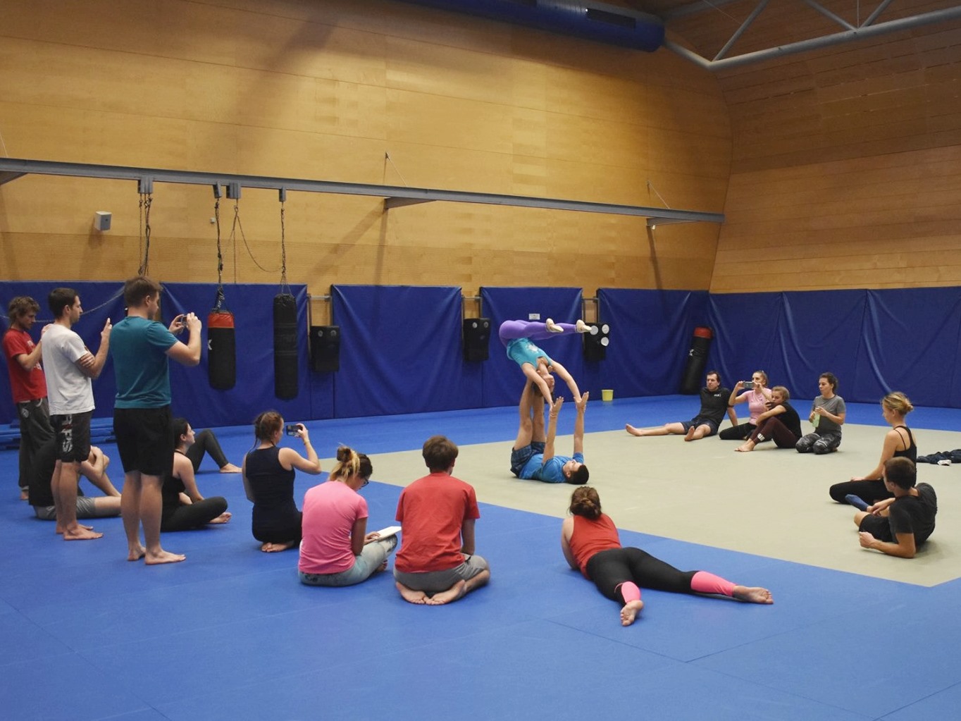 AcroYoga a párová akrobacie v Brně